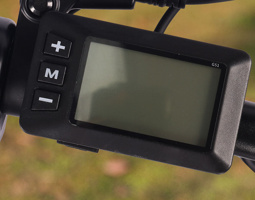 Smart LCD Display – Real-Time Riding Data at a Glance