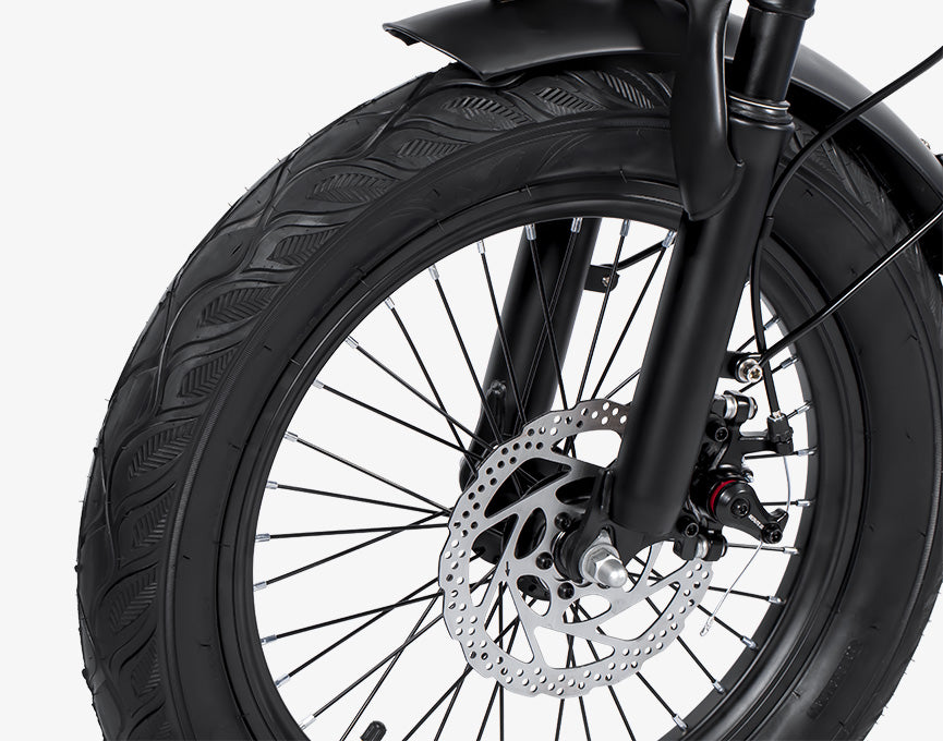 18"×3.0" Fat Tires – Stability Meets Comfort
