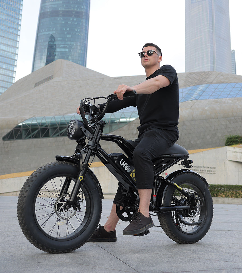 Spark 20x4.0"  Moped-Style  E-Bike, Lifestyle 4